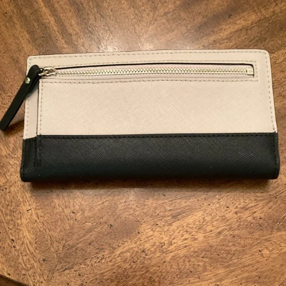 Kate Spade Laurel Way Stacy Wallet EUC - Picture 7 of 13